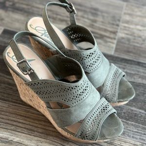 American Rag Women’s Miranda Platform Peep Toe Sz8.5